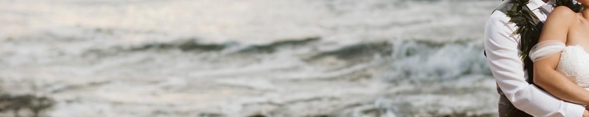 The Most Dreamy Oceanside Hawaiian Wedding 