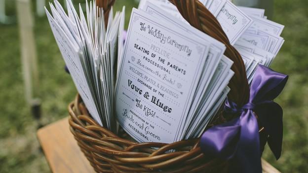 15 Summer Wedding Program Styles for YOUR wedding