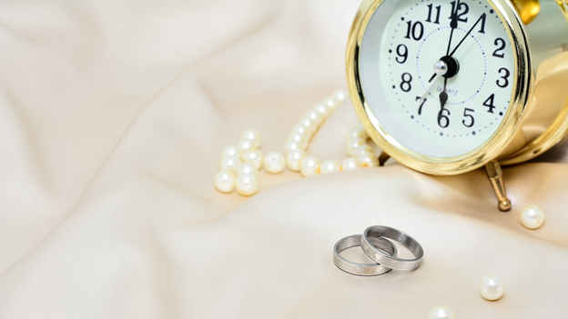 wedding rings with a clock