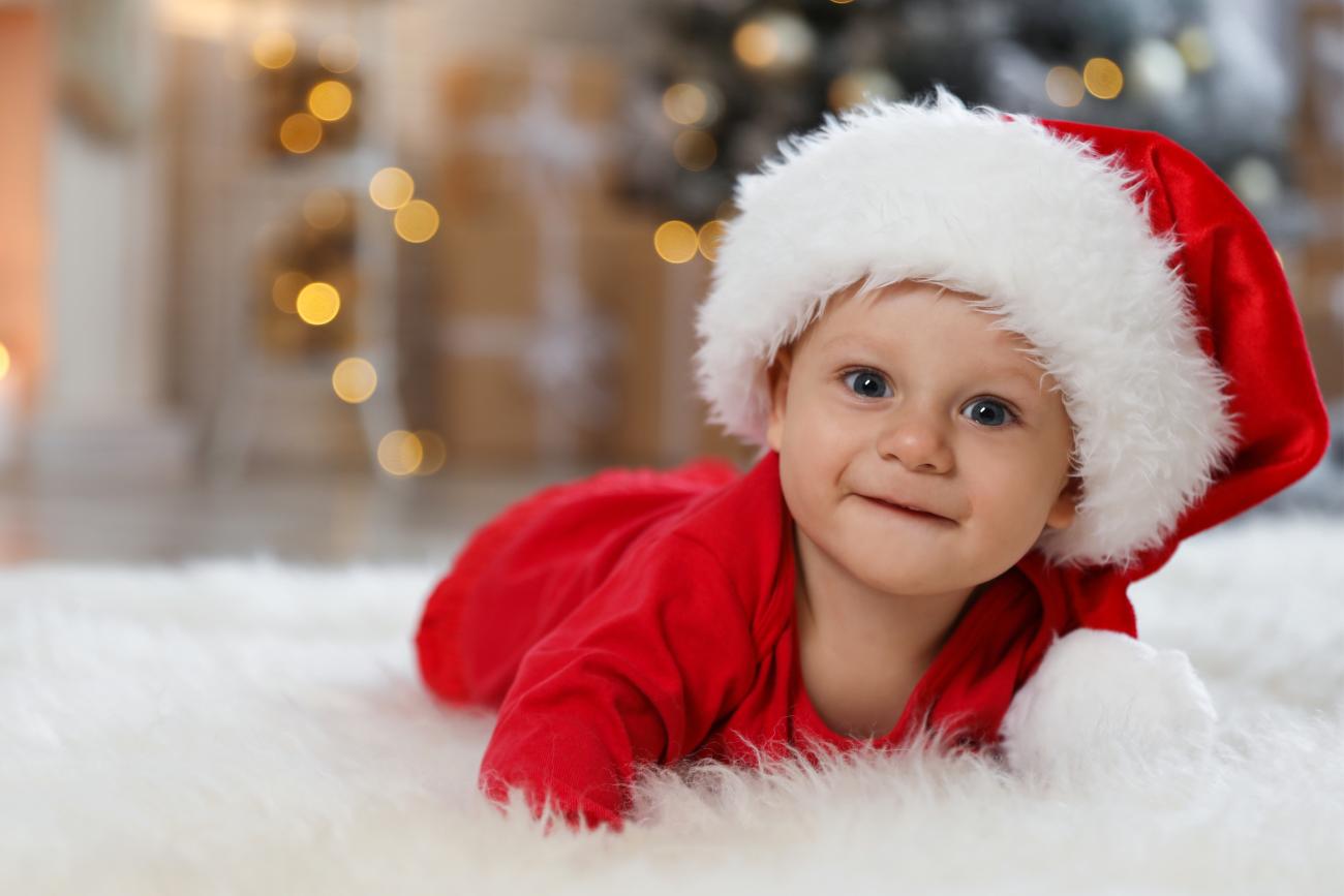 Christmas Card Picture focused on Baby