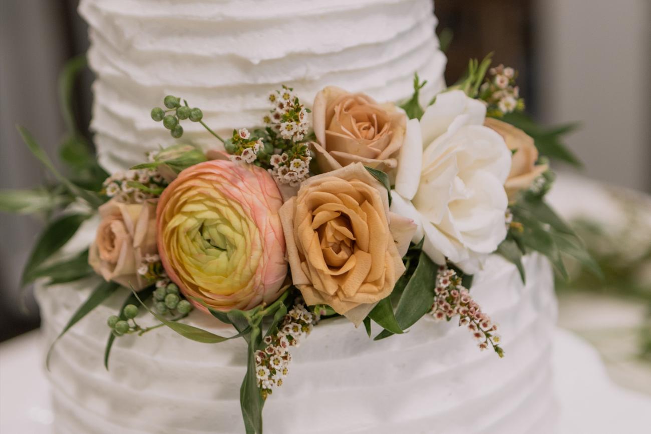Fall Wedding White Cake with muted flowers