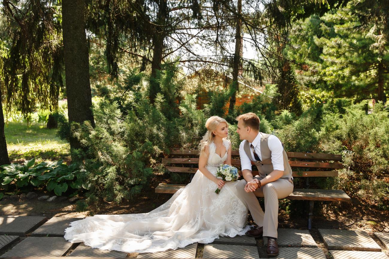 Outdoor Wedding Decor Challenges