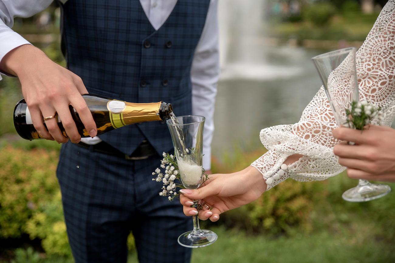Have it all set in your Wedding Bag