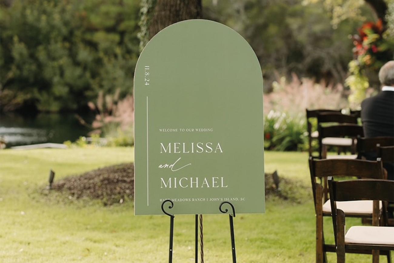 Green Wedding Welcome Sign