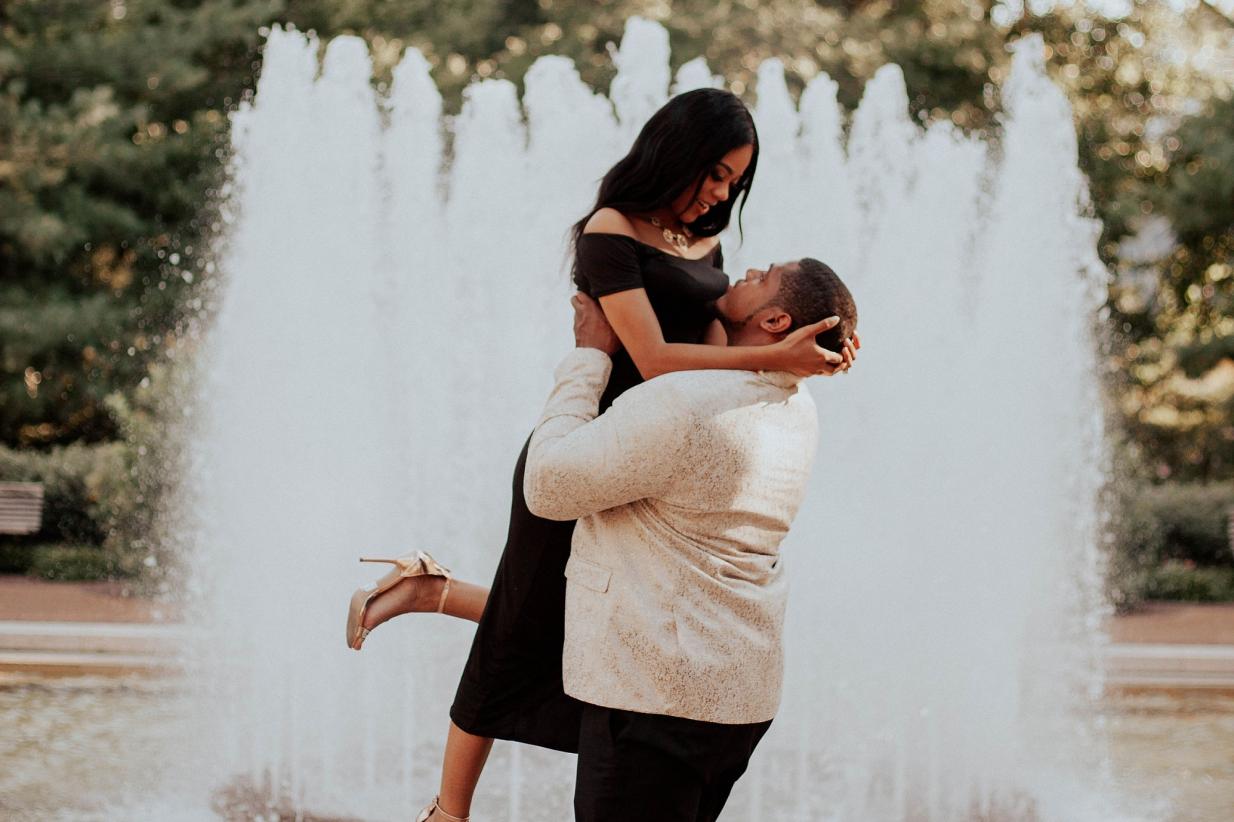Beautiful Botanical Garden Engagement Shoot in St. Louis