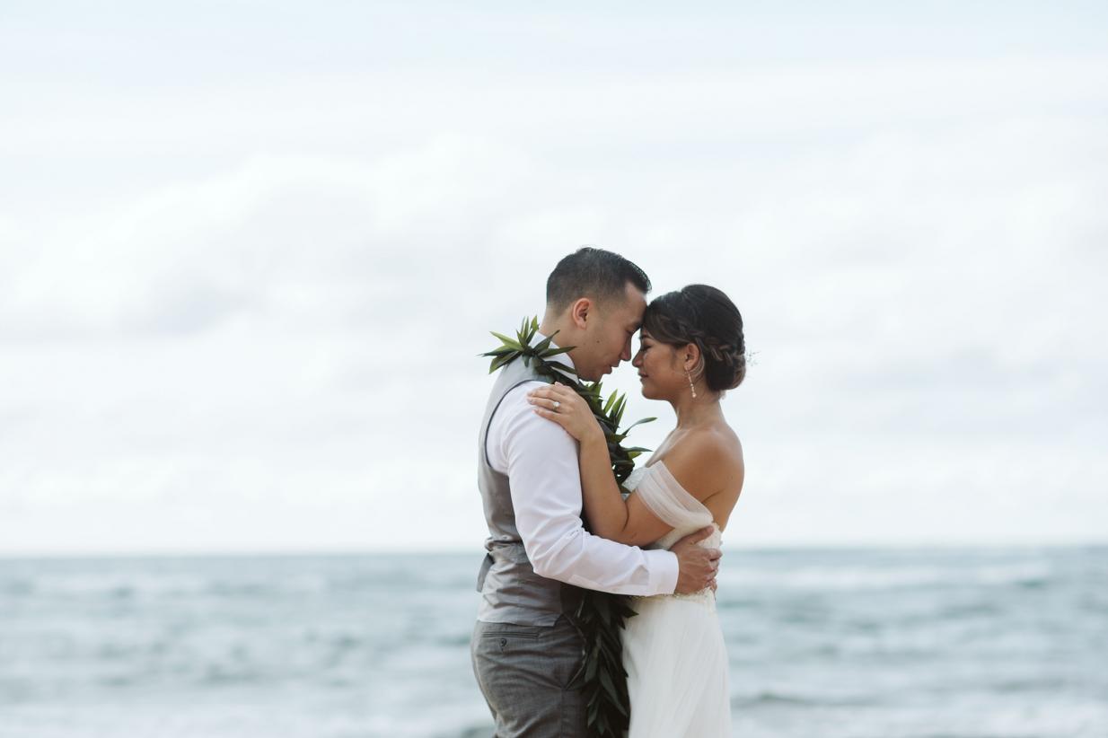 The Most Dreamy Oceanside Hawaiian Wedding 