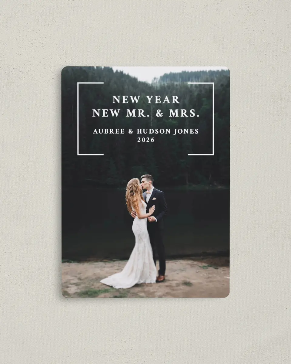 This is a 4" x 5½" Christmas Card called New Bracket printed in full color with a Luxe Satin finish