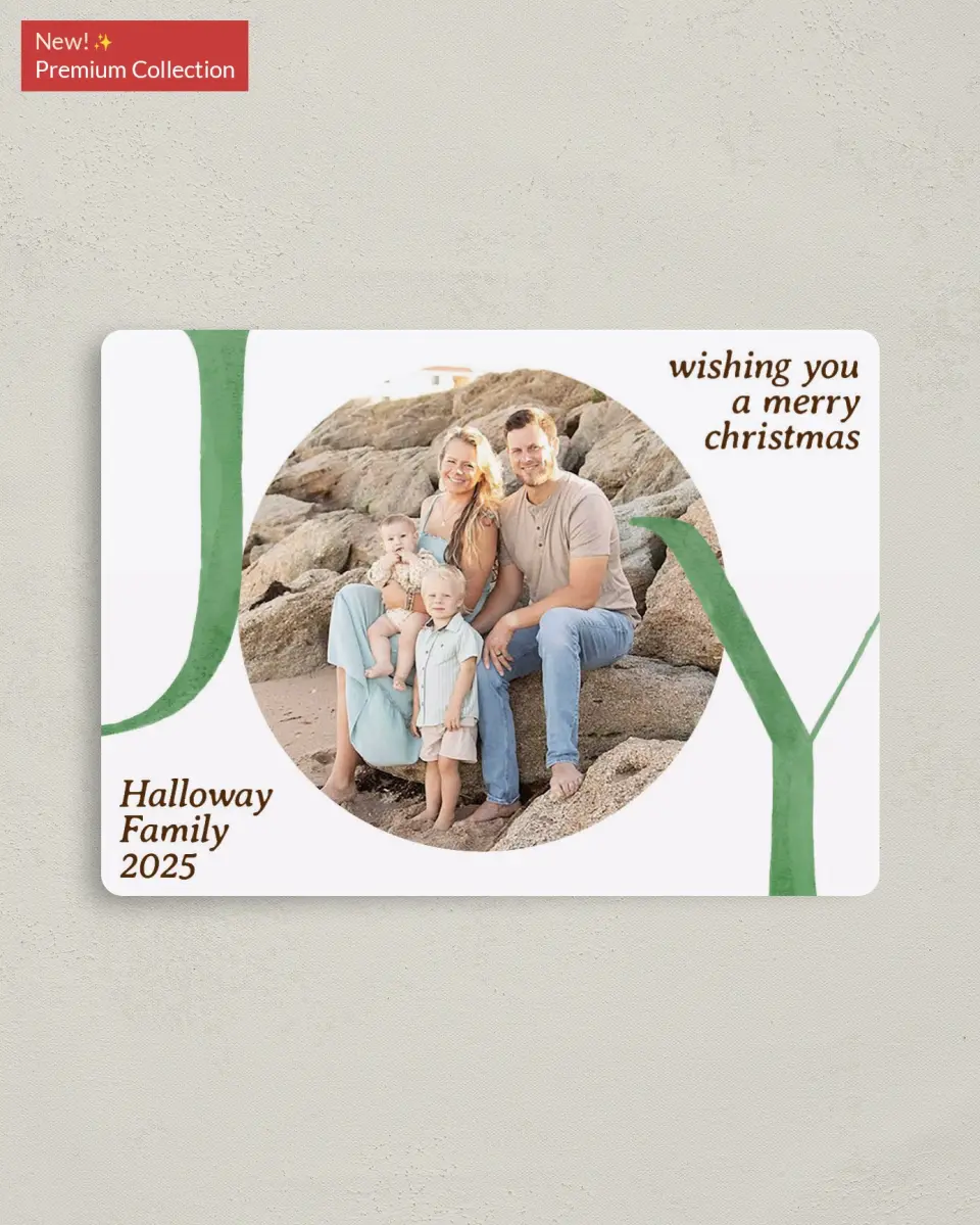 This is a 4" x 5½" Christmas Card called Fullness of Joy printed in full color with Gold foil and a Luxe Satin finish