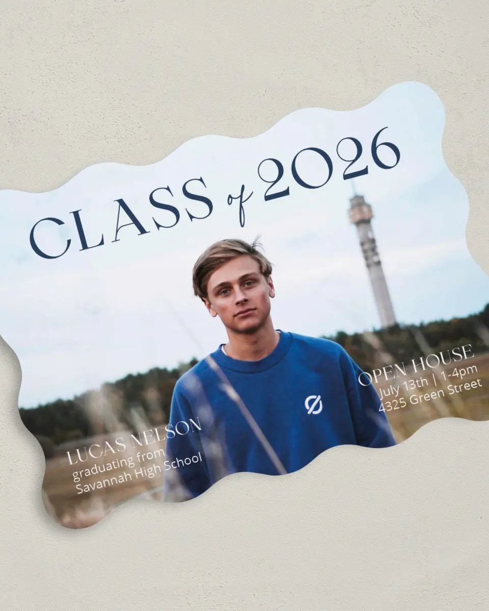 This is a 5" x 7" Graduation Announcement Card called Set Your Sights printed in full color on Premium Smooth paper