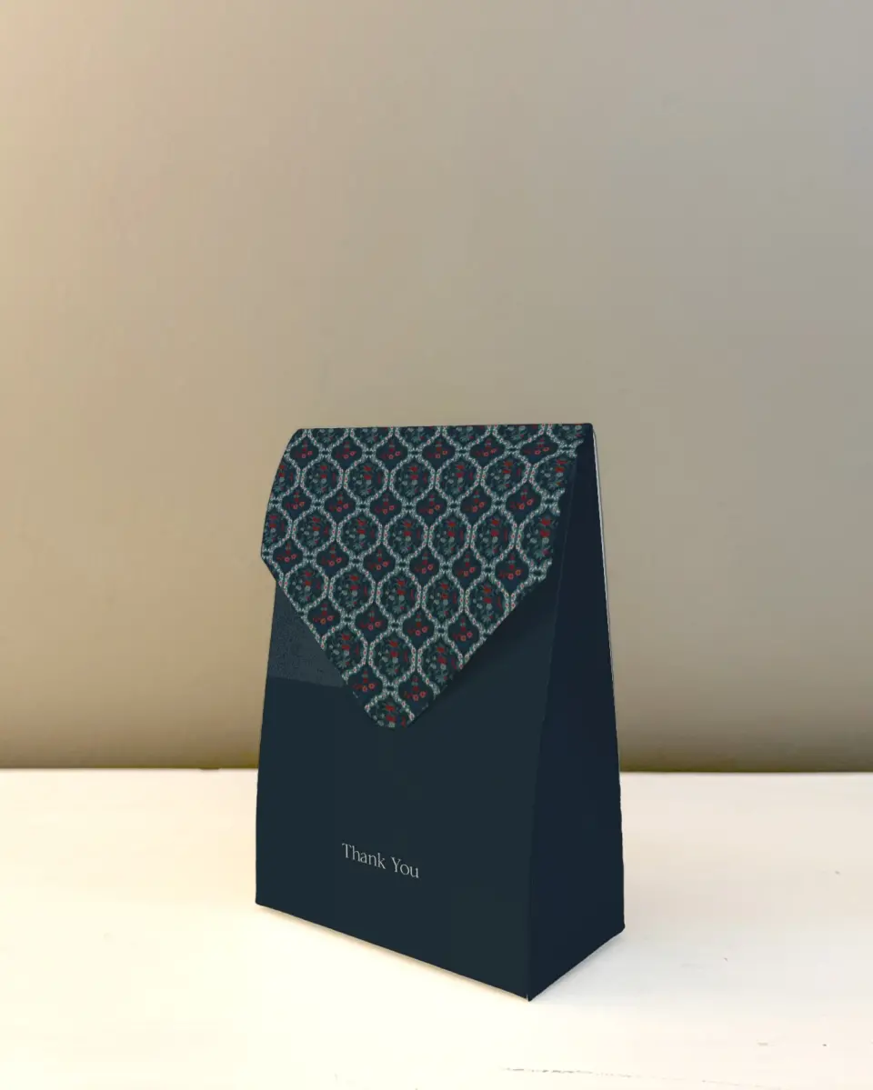 This is a 3.5" x 5.5" Business Favor Boxe called Blooming Business printed in full color with Rose Gold foil