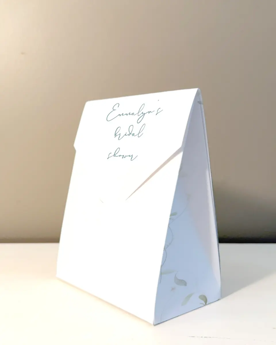This is a 5" x 7" Wedding Favor Boxe called Tea Party for You printed in full color with Gold foil