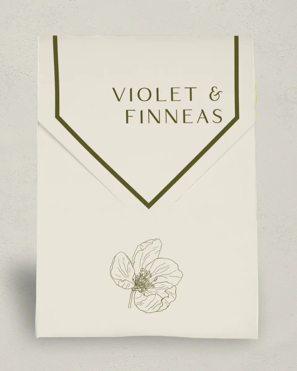 This is a 6.5" x 9" Wedding Favor Boxe called Delicate Love printed in full color