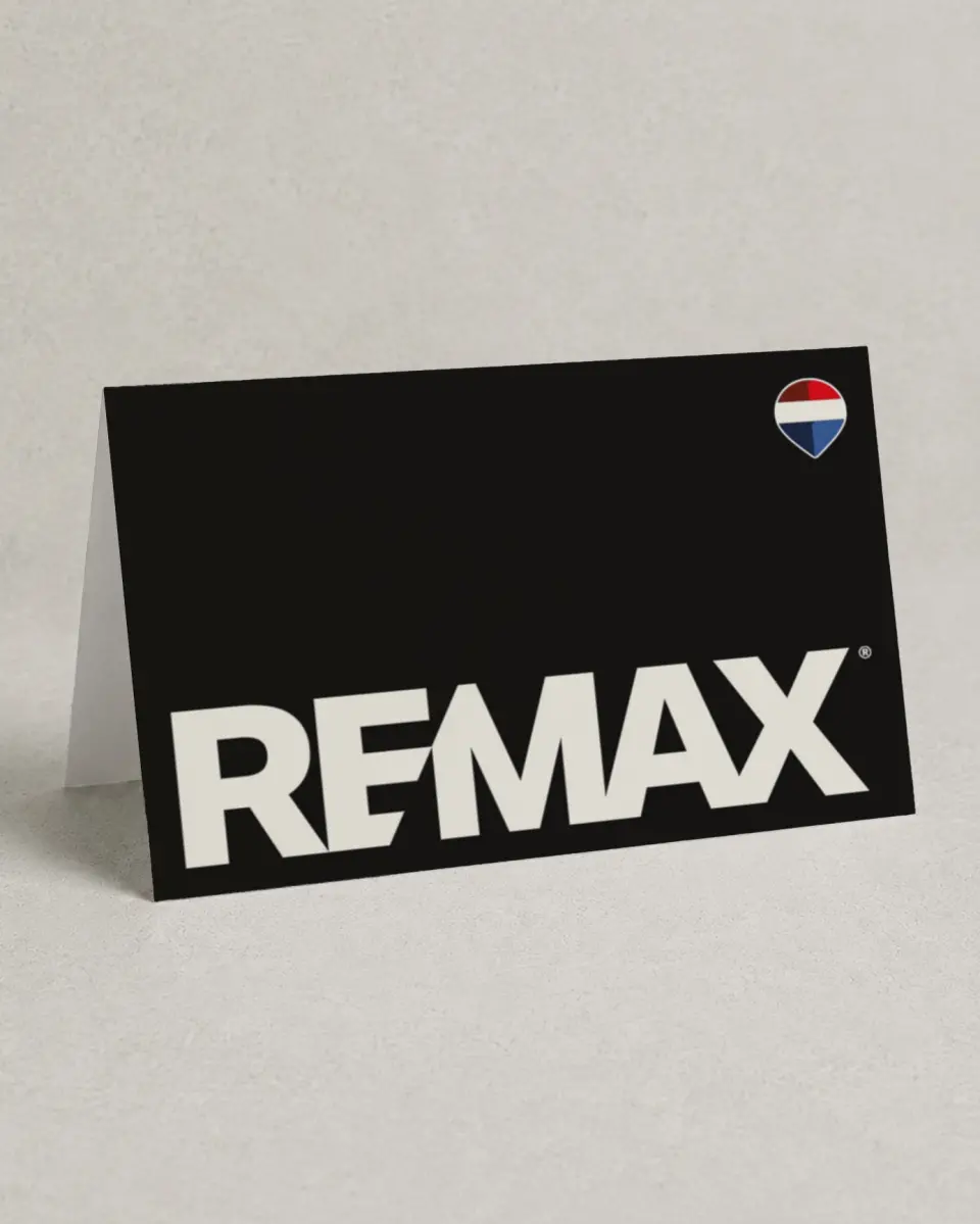 This is a 4" x 6" Folded Business Thank You Card called REMAX Bold Contrast printed in full color on Premium Smooth paper