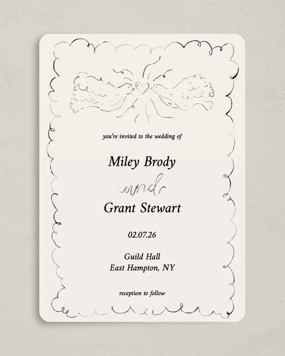 This is a 5" x 7" Rounded Wedding Invitation called Mi Amor printed in full color on Premium Smooth paper