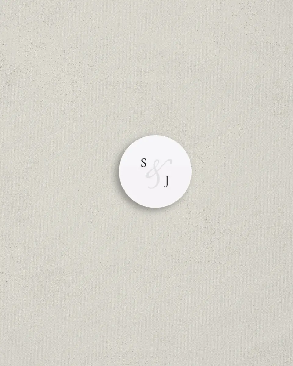 This is a 1¼" circle Envelope Seal called Dearest Lines printed in full color