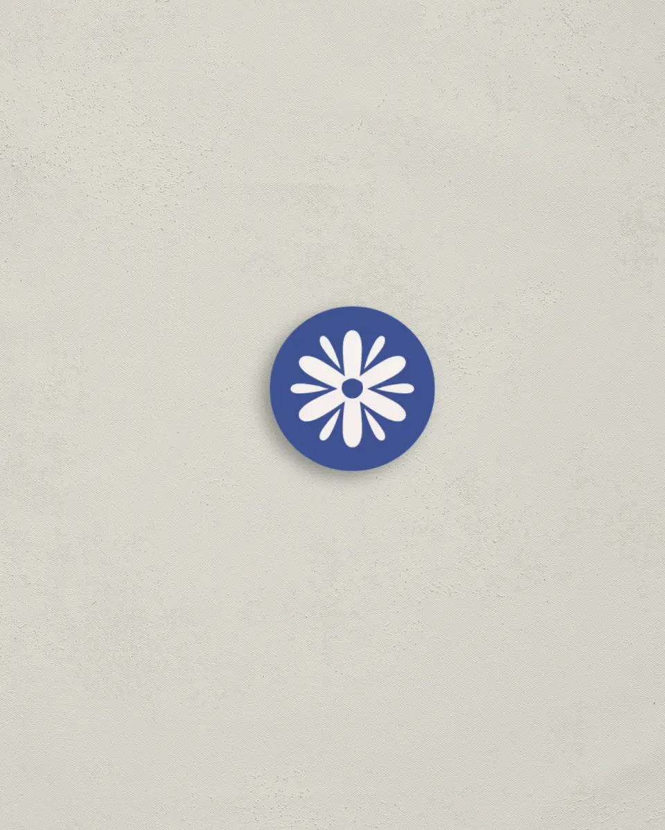 This is a 1¼" circle Envelope Seal called The Kassidy printed in full color