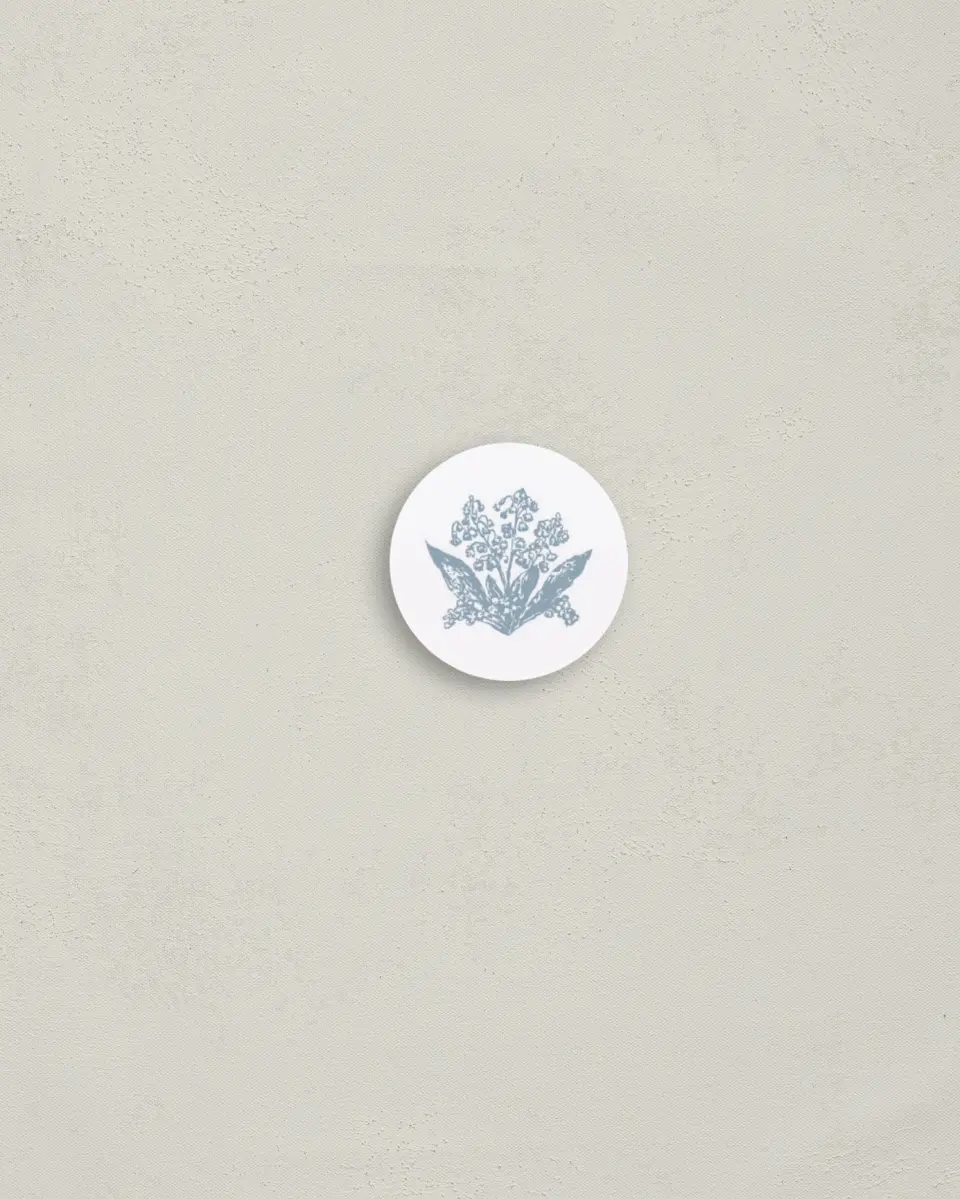 This is a 1¼" circle Envelope Seal called Watch Hill printed in full color
