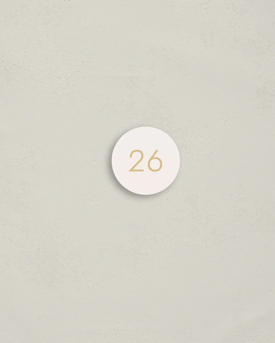 This is a 1¼" circle Envelope Seal called Stay Golden printed in full color