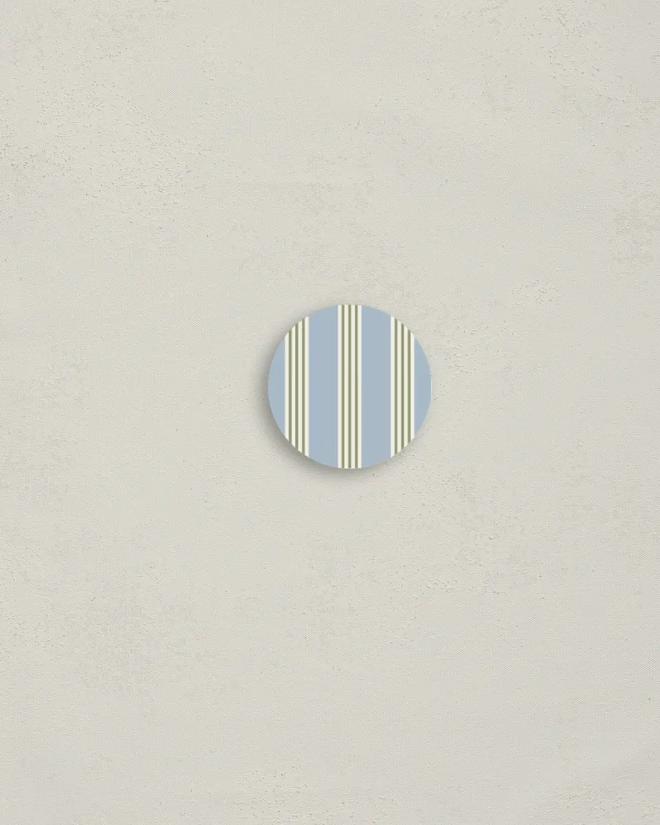 This is a 1¼" circle Envelope Seal called Framed in Excellence printed in full color