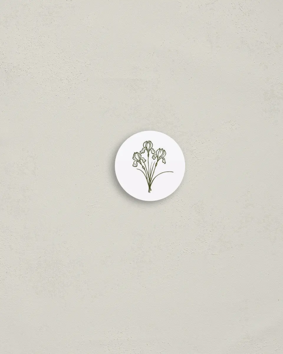 This is a 1¼" circle Envelope Seal called The Georgia printed in full color
