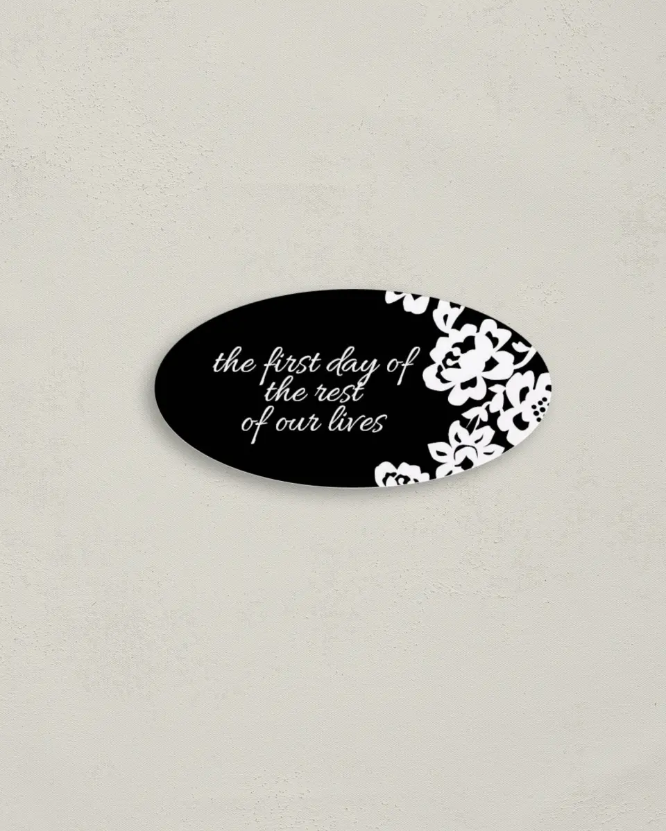 This is a 3" x 1½" Envelope Seal called Floral Lace printed in full color