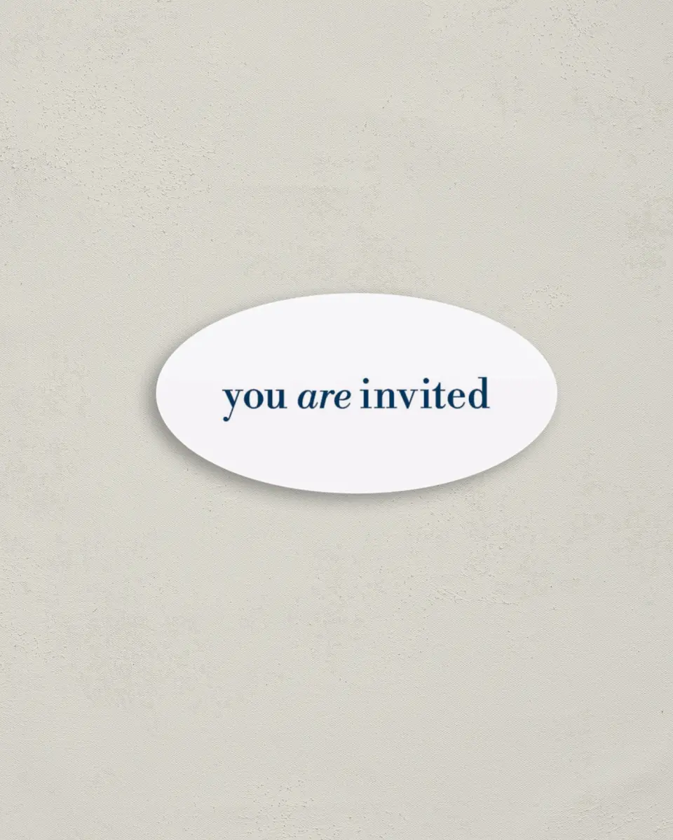 This is a 3" x 1½" Envelope Seal called Chic Editorial printed in full color