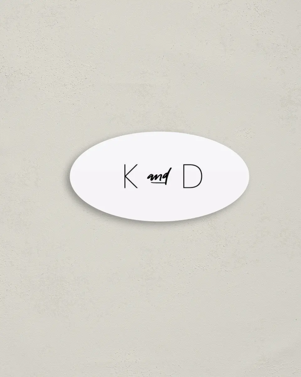 This is a 3" x 1½" Envelope Seal called Dreamy Duo printed in full color