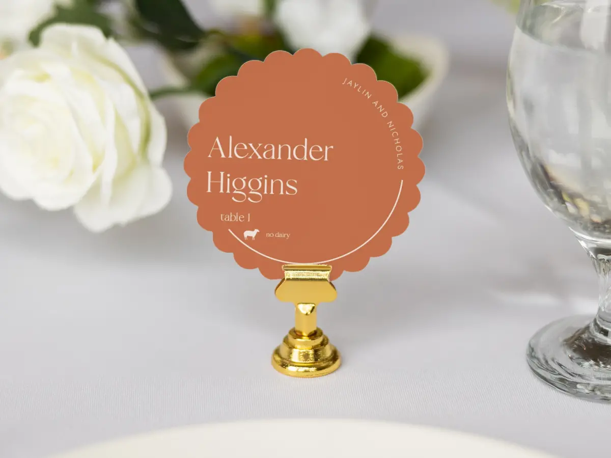 Scalloped Circle Place Cards