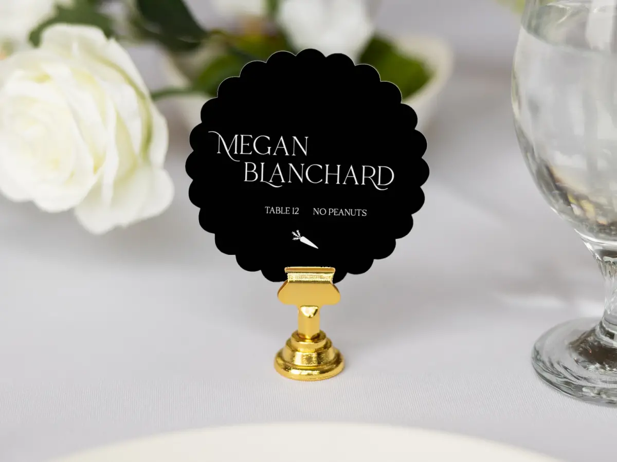 Scalloped Circle Place Cards