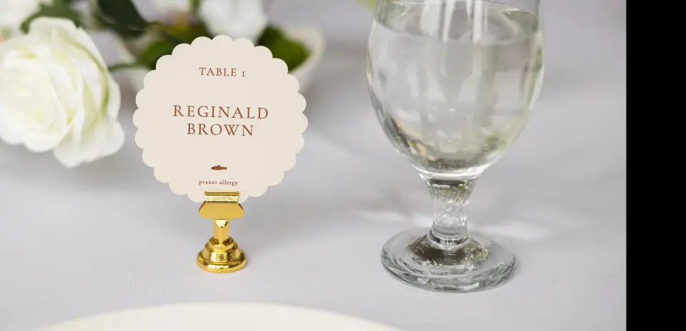 Scalloped Circle Place Cards