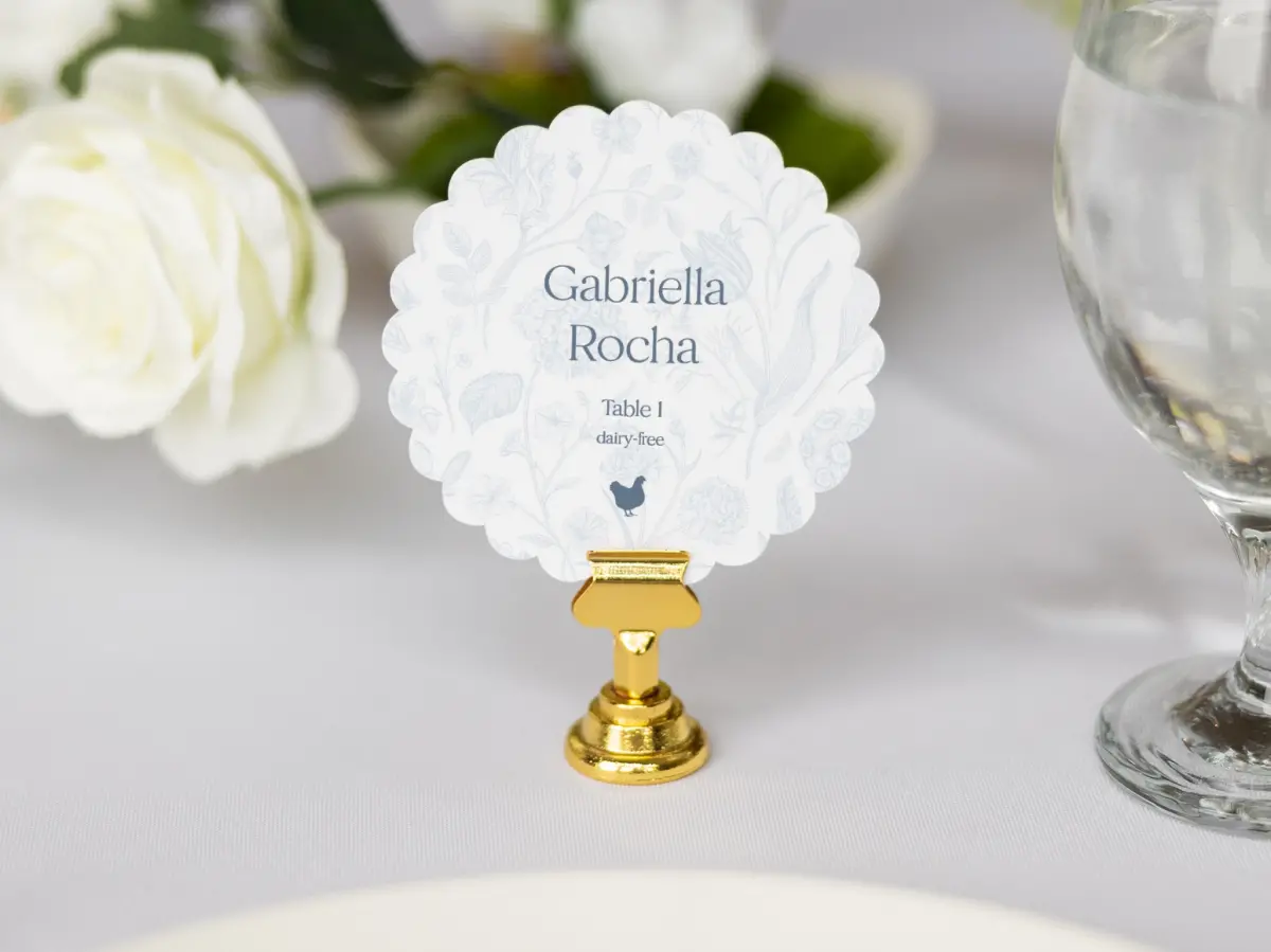 Scalloped Circle Place Cards