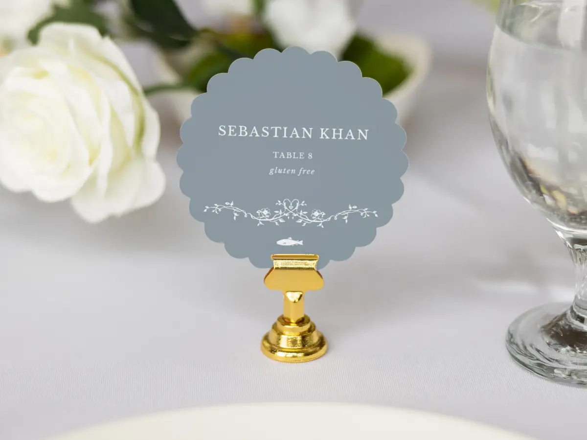 Scalloped Circle Place Cards
