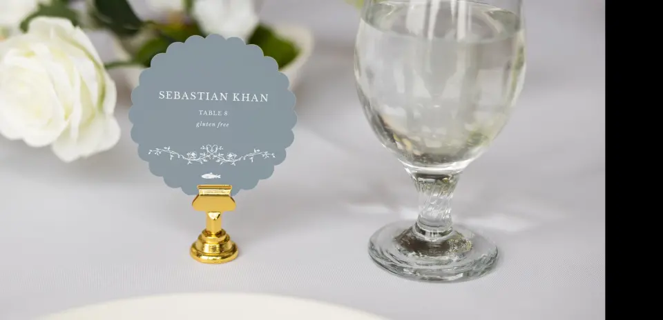 Scalloped Circle Place Cards