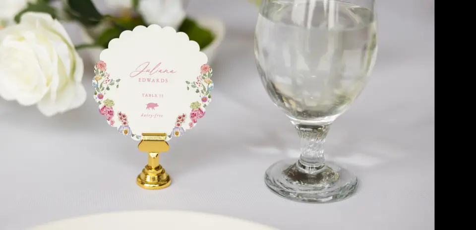 Scalloped Circle Place Cards