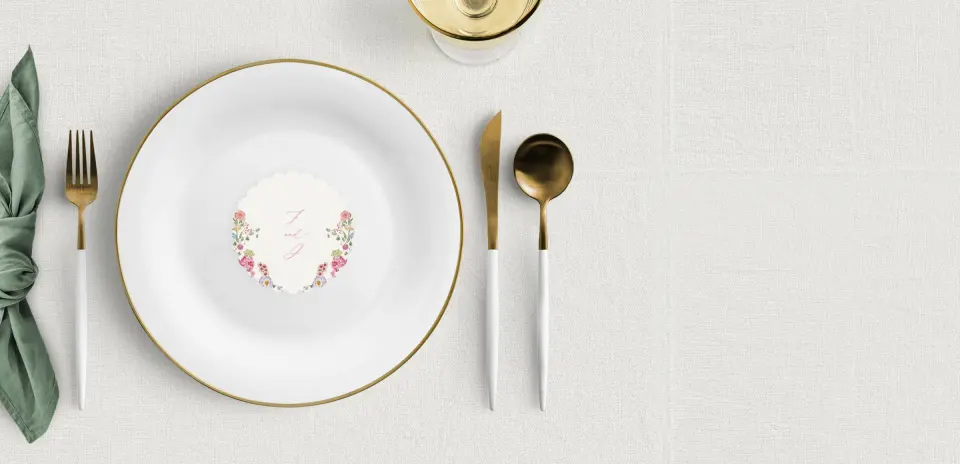Scalloped Circle Place Cards
