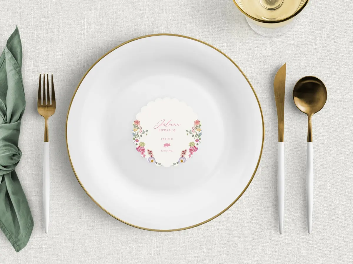 Scalloped Circle Place Cards