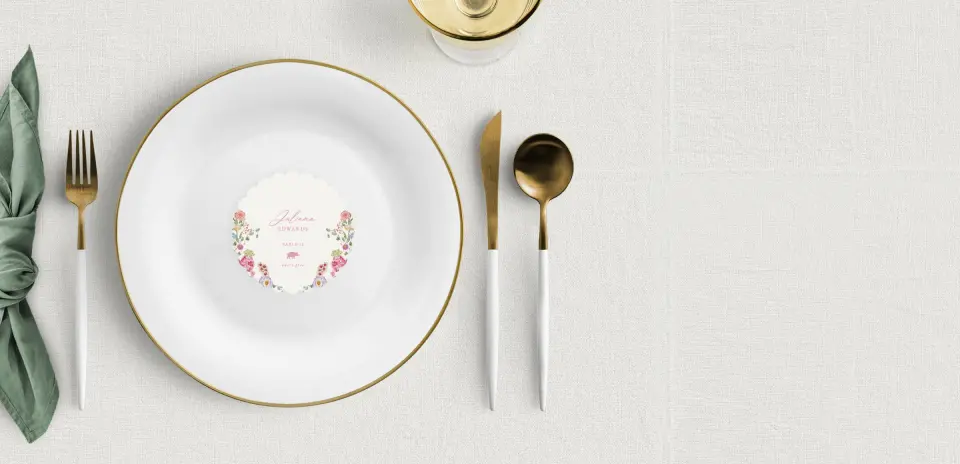 Scalloped Circle Place Cards