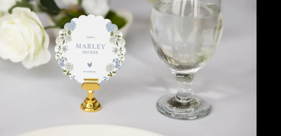 Scalloped Circle Place Cards