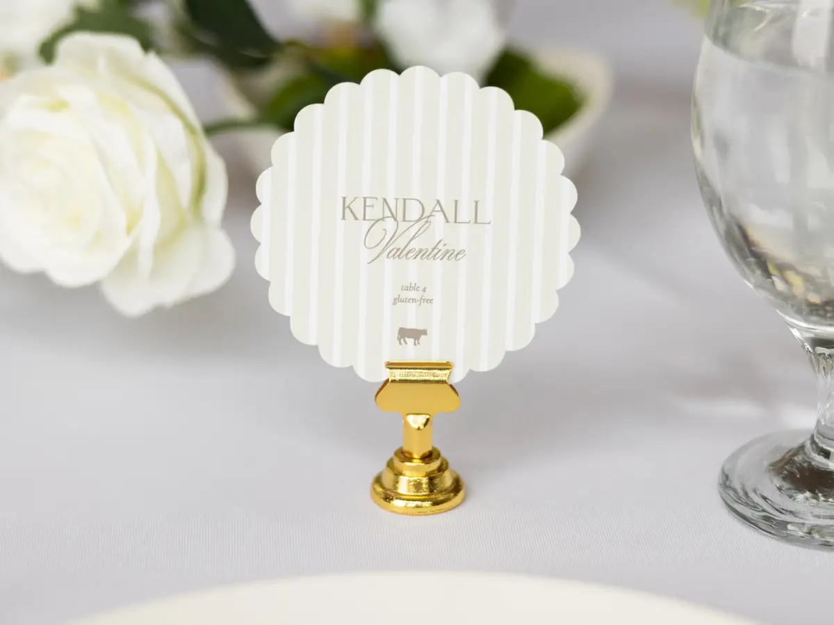 Scalloped Circle Place Cards