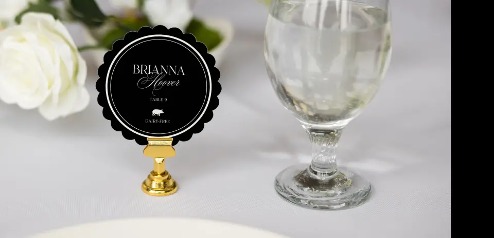Scalloped Circle Place Cards