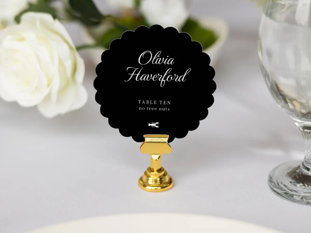 Scalloped Circle Place Cards
