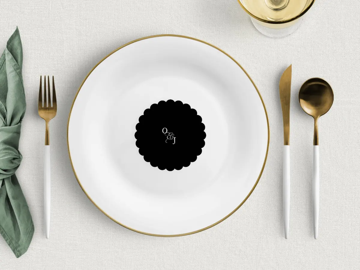 Scalloped Circle Place Cards