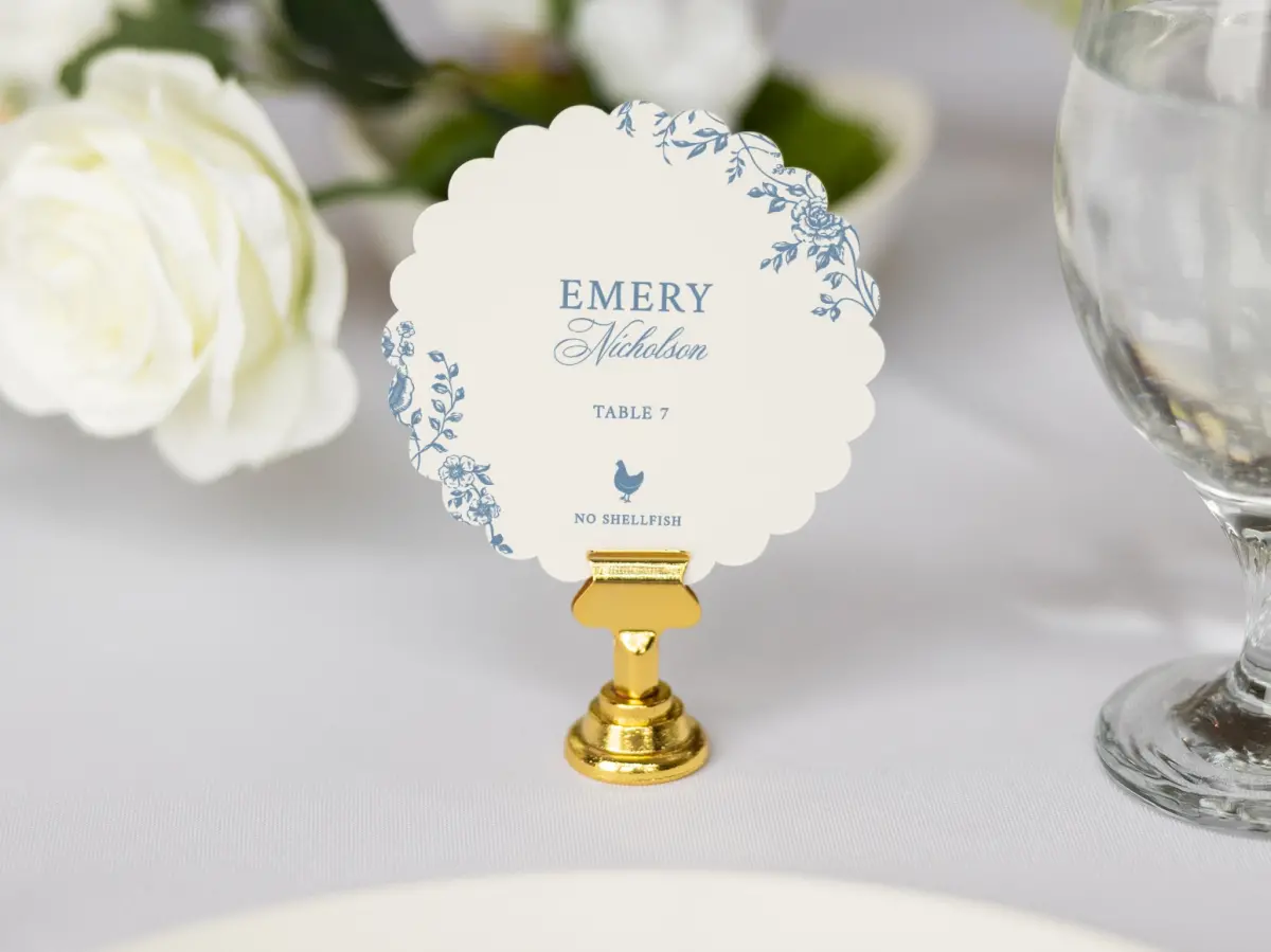 Scalloped Circle Place Cards