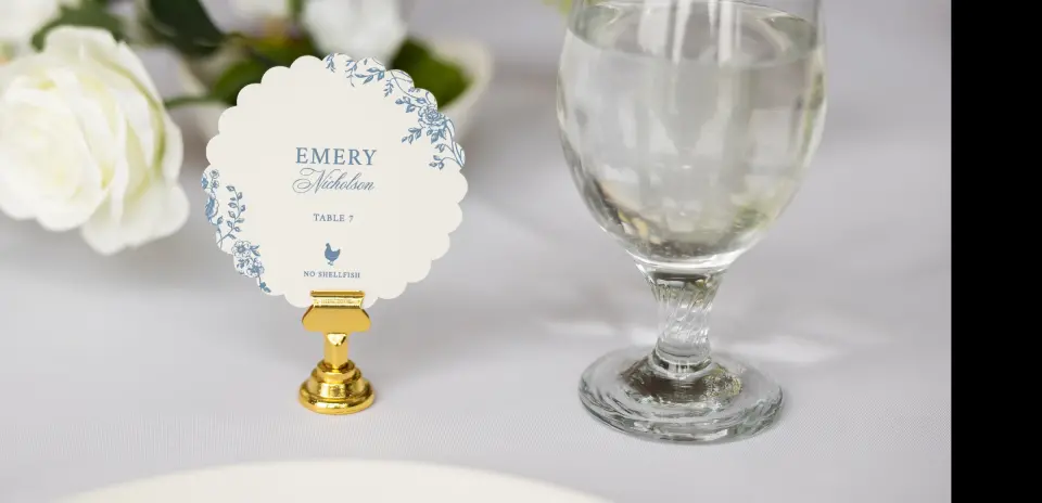 Scalloped Circle Place Cards