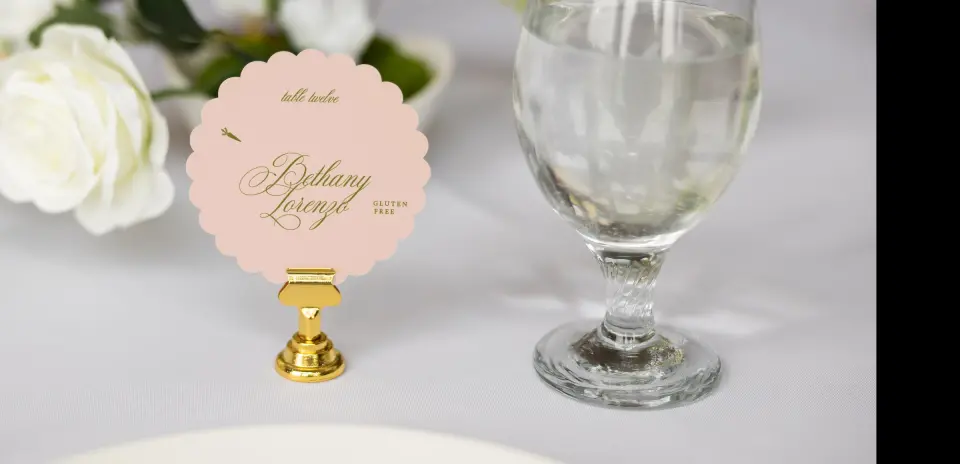 Scalloped Circle Place Cards