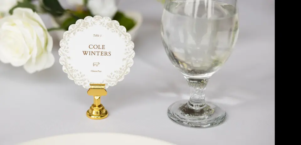 Scalloped Circle Place Cards