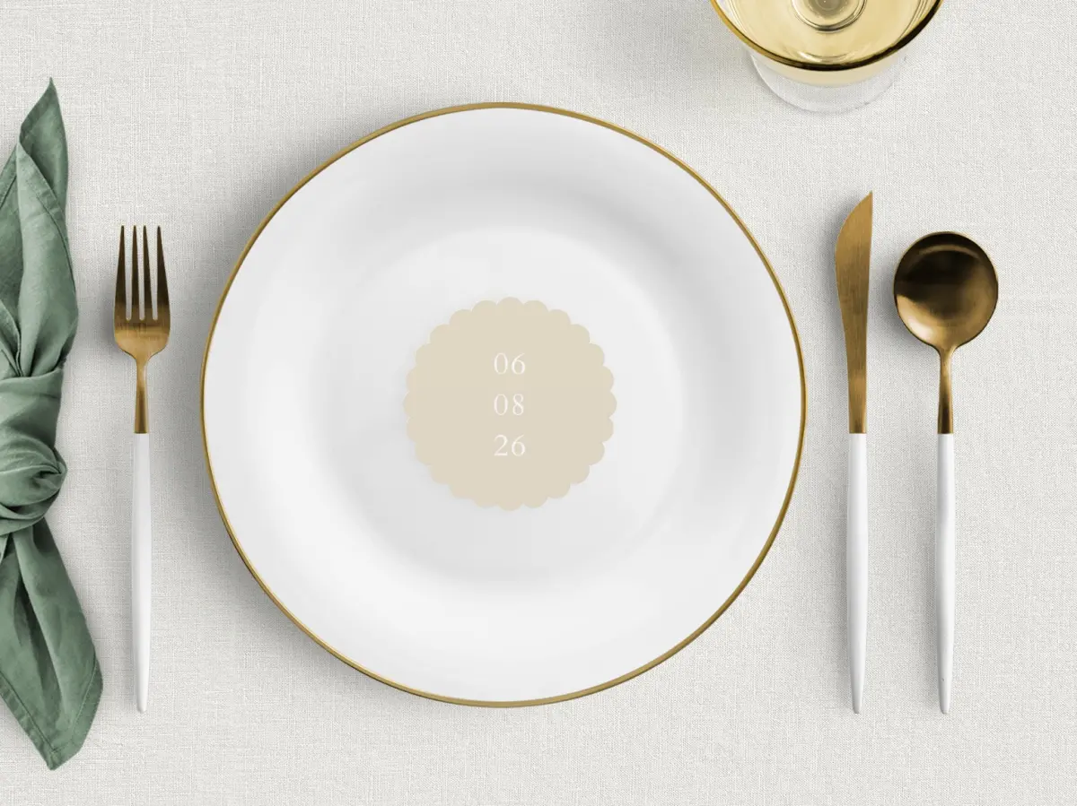 Scalloped Circle Place Cards
