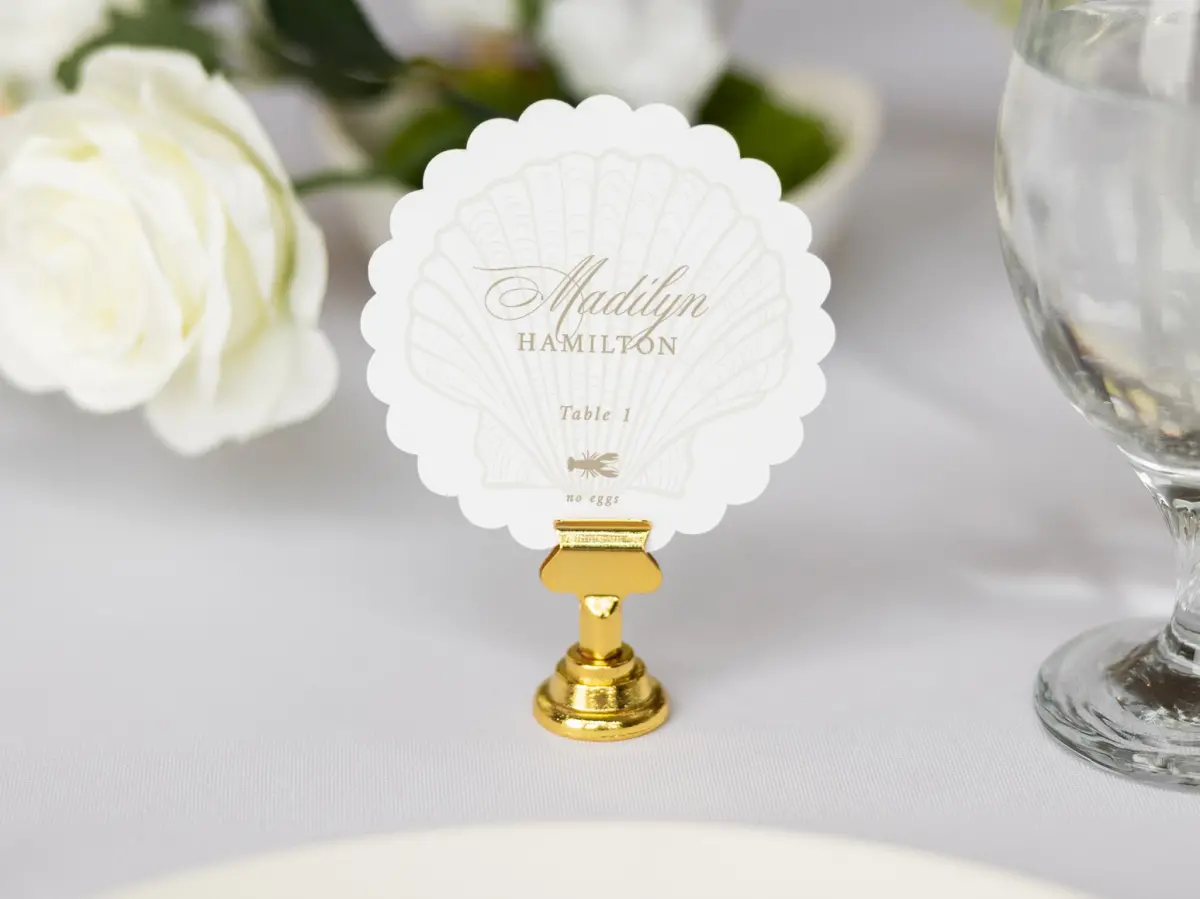 Scalloped Circle Place Cards