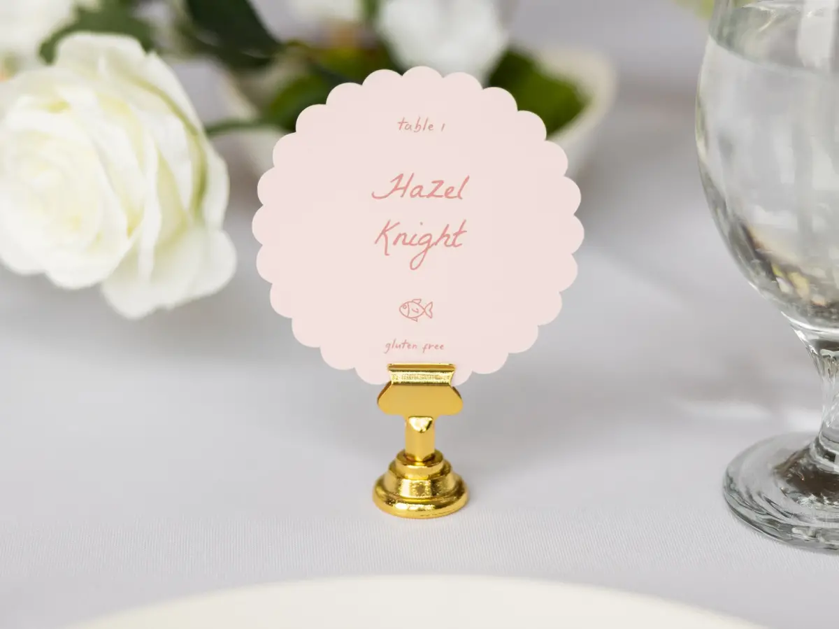 Scalloped Circle Place Cards