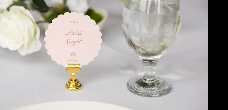Scalloped Circle Place Cards